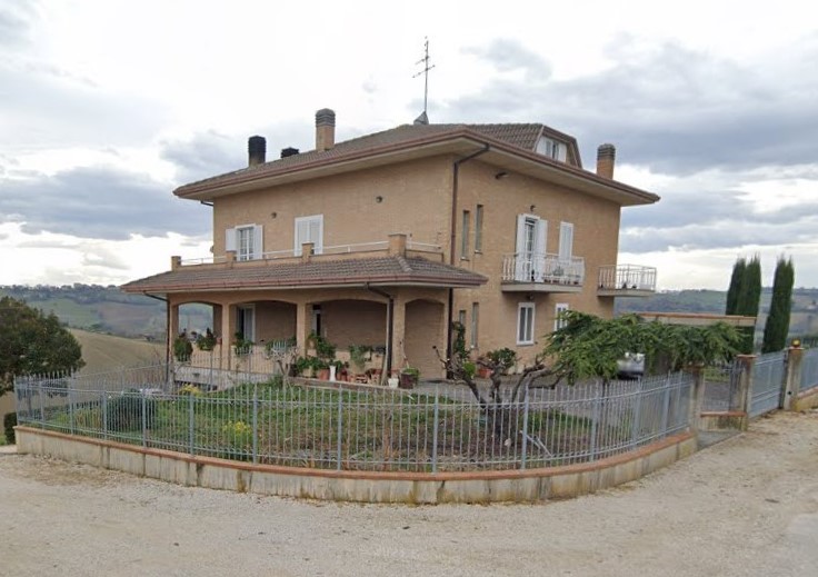 Appartamento in villetta bifamiliare nelle campagne di Torre San Patrizio